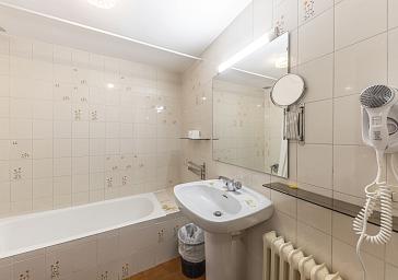 Apartamento con vistas a las montañas - 2 Adultos + 1 niño